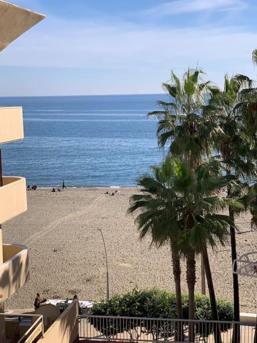 Beachfront Estepona Center מראה חיצוני תמונה