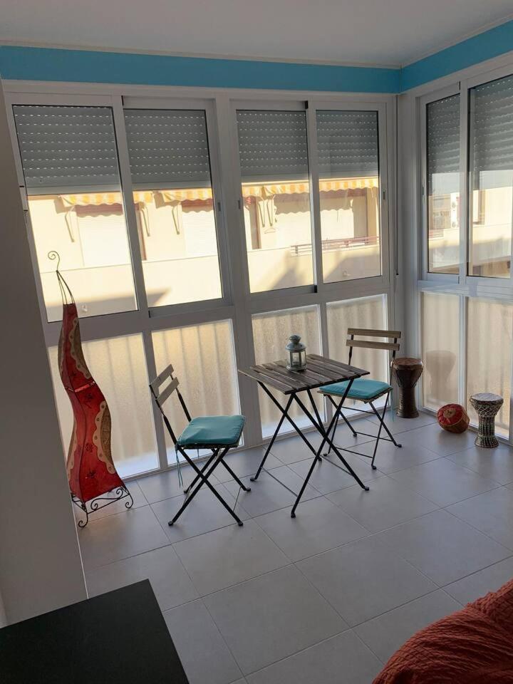Beachfront Estepona Center מראה חיצוני תמונה